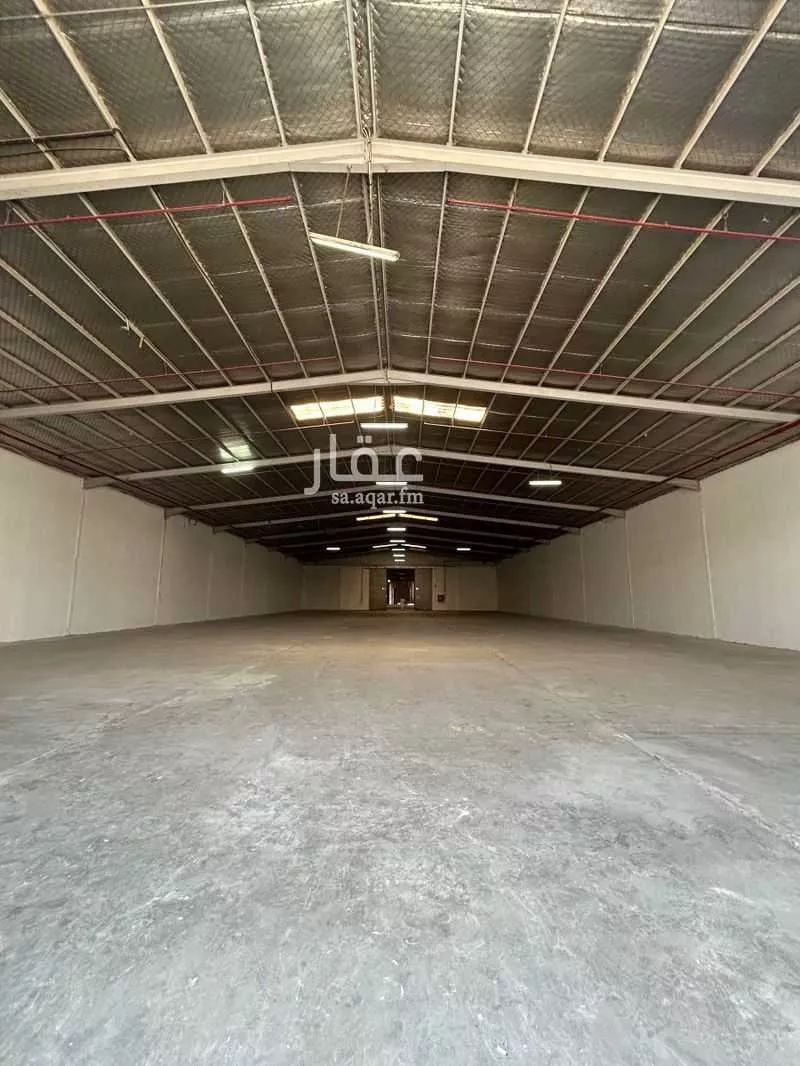 مستودع - حي السلي